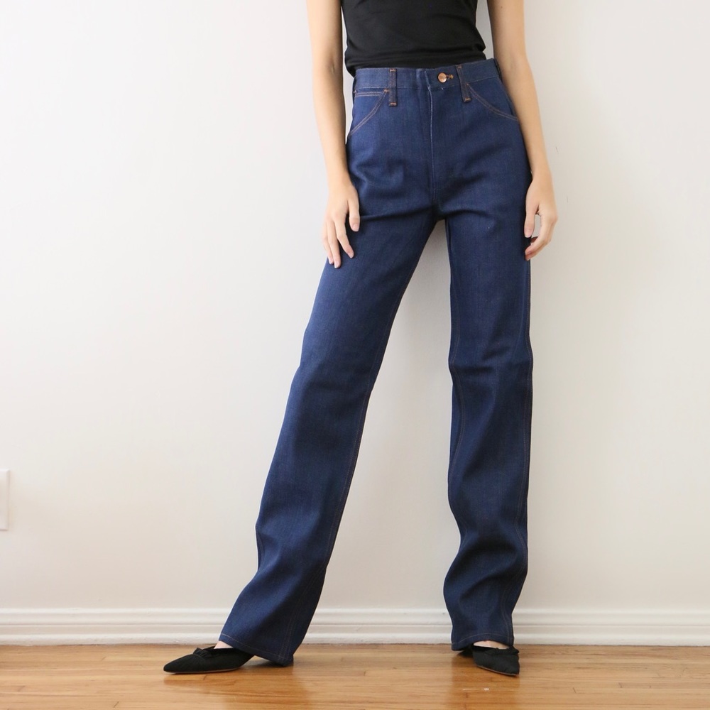 Vintage dark wash regular fit straight leg Wrangler jeans